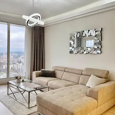 Skyline Luxury -